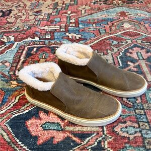 Faux Fur Toms high tops